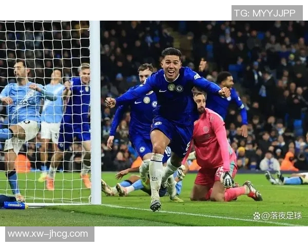 欧冠激战切尔西逆转里昂绝杀瞬间引发全场狂欢与热议